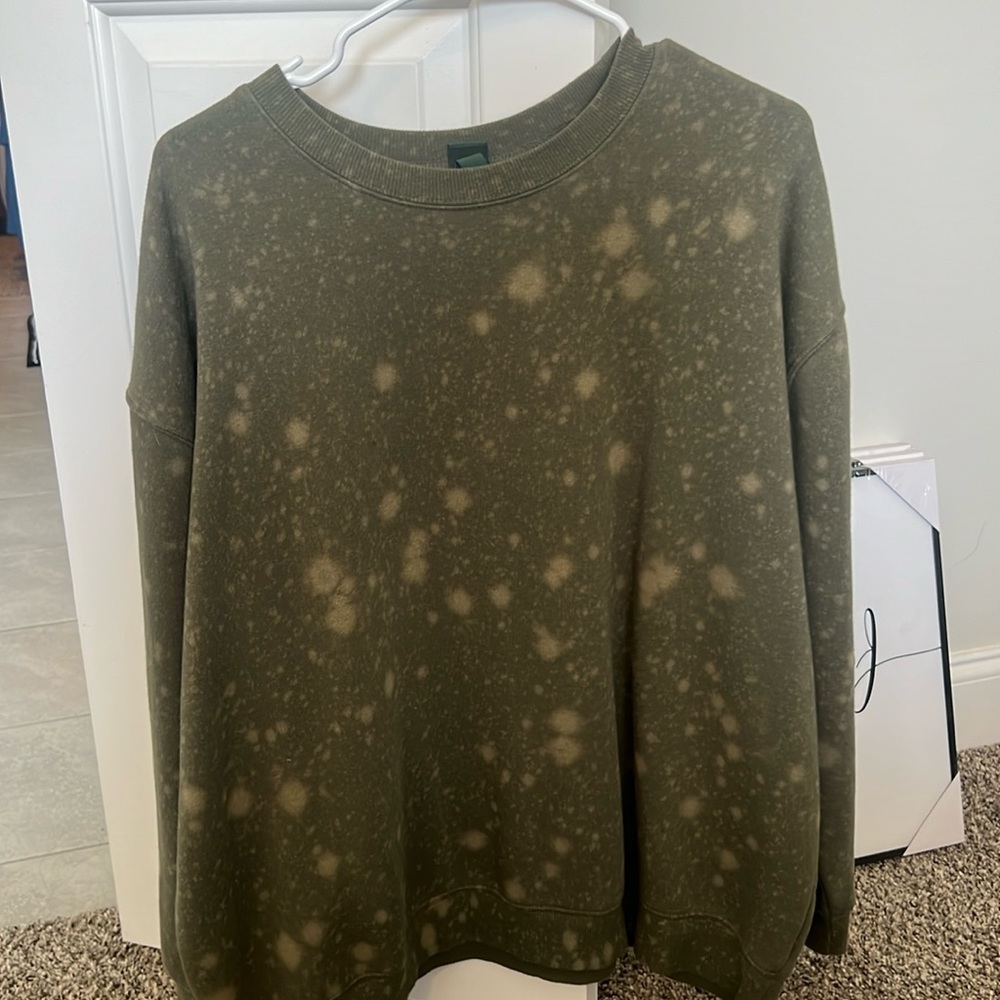 Wild Fable Sweatshirt. Size XL. Never worn.